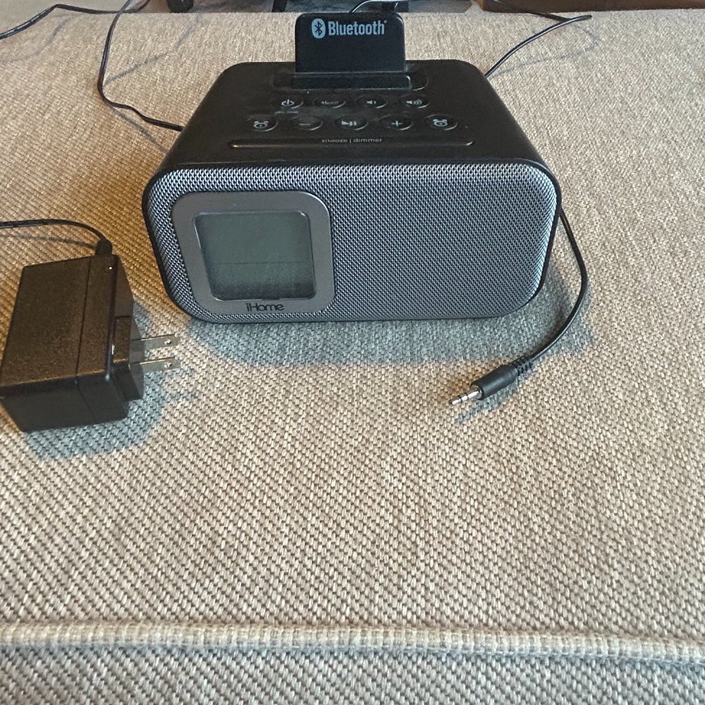 iHome Wireless Bluetooth Wake Sleep Battery Backup Digital Alarm Clock